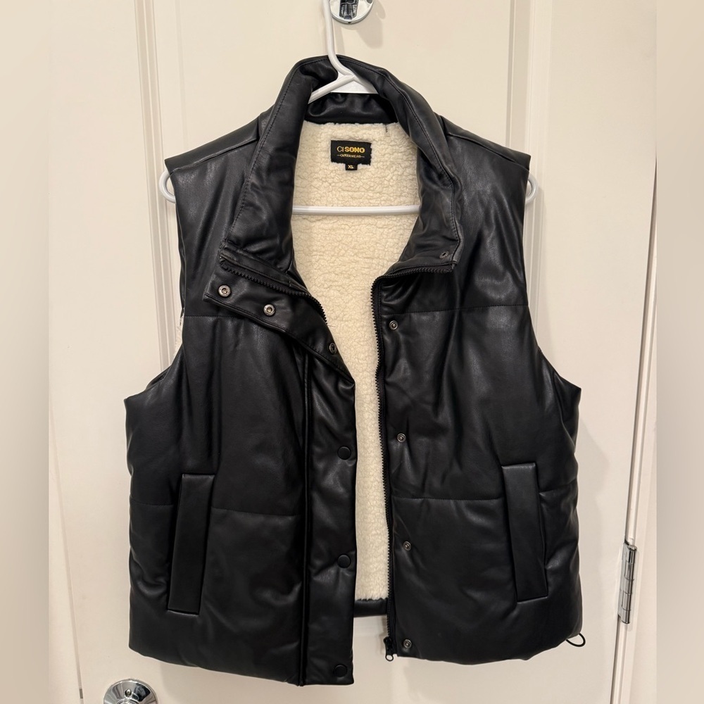 faux leather adjustable puffer vest with wooly inside